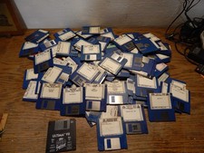 Riesen Konvolut  Disketten  Amiga Atari  usw   Spiele   Programme  etwa 90 Stück