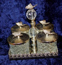 Wunderschönes dekoratives Set Glasdosen auf Spiegel Tablett mit Schmetterlingen