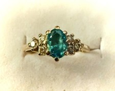 ATEMBERAUBENDER VINTAGE RING 9 KT GOLD BLAUTOPAS UND DIAMANT