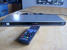 BluRay, DVD und CD Player Panasonic DMP-BDT111 mit Fernbedienung