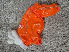 Kleidung für Hunde. Overall 