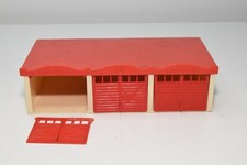 B46 1:55 ?? SIKU KUNSTSTOFF GROSS 3-TÜRIGE GARAGE 3-TÜRIG GROSSER PARKPLATZ F...