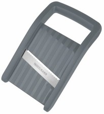 Fackelmann Kompakt-Hobel 16,5 cm aus Kunststoff Gemüse Hobel Reibe Küchenhelfer