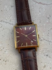 Eine großartige Slava Uhr