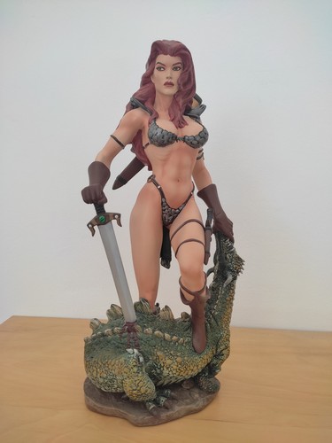 Red sonja statue büste - red,
