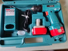 Makita Akkuschrauber 6223D 12V. 10mm.2xAkkus, Ladegerät, Koffer.Gebraucht.