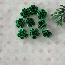 10 Rosen aus Metall in grün - Metallrosen Deko (K53)