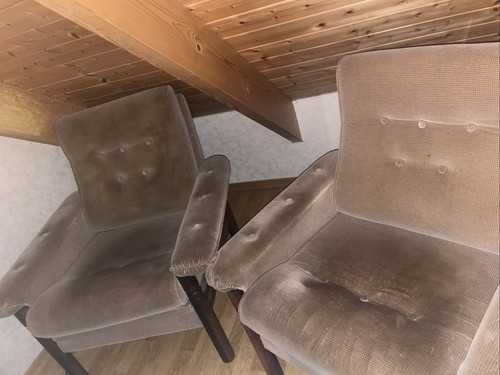 Schöne sessel mit holz - sessel, beinen
