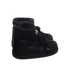 IKKII, Curling Stiefel