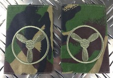 Original British Army Woodland Camo SENIOR AIR TECHNIC Rank Slides NEU