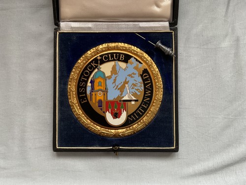 Alte goldene plakette - alte,