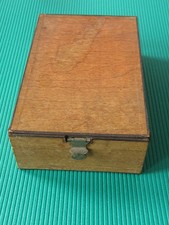Antike  Aufbewahrungsbox Hart-Kartonage ca 16 x 25 x 8 cm silberner Verschluß