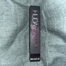 Huda Beauty Overachiever High Coverage Concealer *34g Ahornsirup* UVP 28£ DISCO
