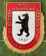  Emaille Plakette Emblem Goldener Bär von Berlin 1967 - MSC Berliner Bär