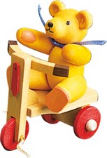 Bär auf Dreirad aus Holz 6cm