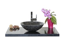 Waschbecken aus Naturstein