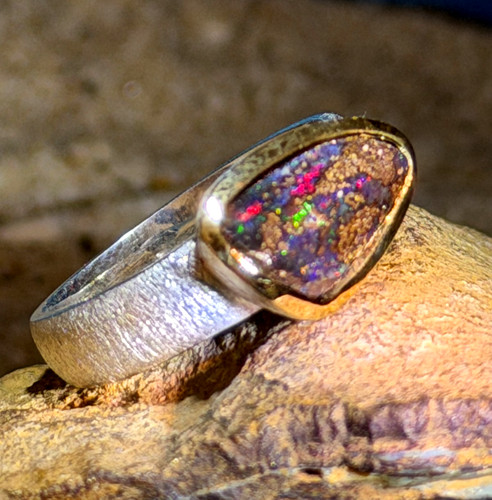Boulder opal farbblitze - boulder,