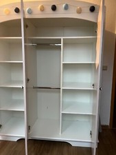 schöner Kleiderschrank gebraucht weiß und beige zu verkaufen 
