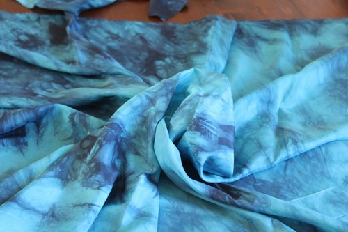 Blauer seidenstoff - blauer,