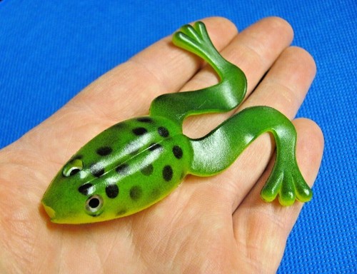 Gummifische predator frog - 10,