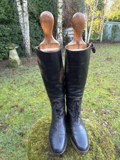 Schwarze Lederreitstiefel +