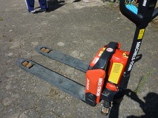 Elektro Hubwagen 2000 kg Doosan für Europal.120 cm. E-Hubwagen Transport LKW