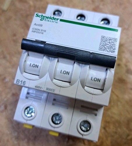Schneider electric ic60n b16a - schneider,