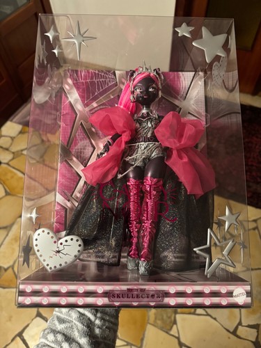 Monster high fang - high, vote