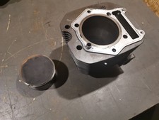 Suzuki DR 650  (SP41-SP42)