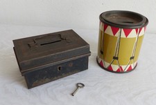 zwei alte Spardosen aus Metall