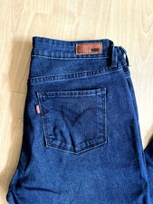 LEVI´S -SLIGHT CURVE- CLASSIC