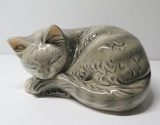 Schlafende Goebel Katze