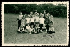 Kindergruppe in Indianer