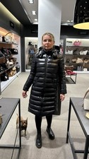 Moncler Daunenmantel Schwarz – Größe 1 (entspricht ca. 36)
