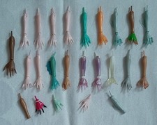 Monster High Puppen Zubehör, Set 3/ Konvolut: Arme/ Hände von diversen Puppen 