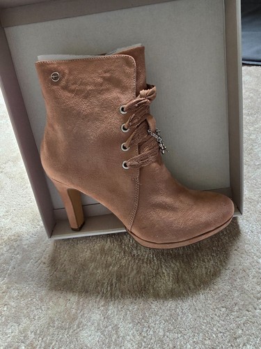 Tamaris pre owned high heel - pre-owned,