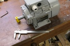 380 Volt AC Drehstrom Motor Unbenutzt Neu Grau 0,75 KW Drehmoment stark  germany