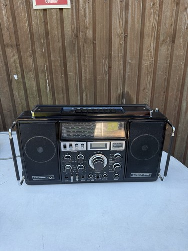 Grundig satellit 2400 radio - grundig,