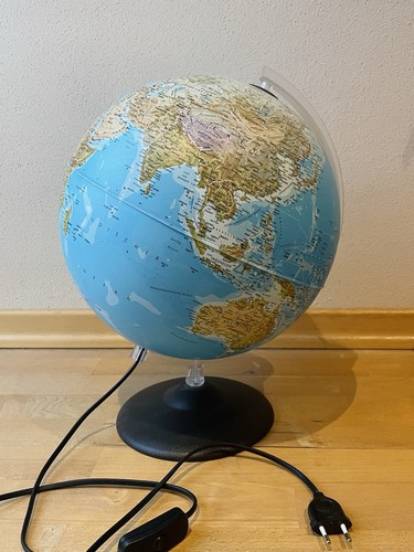 Globus mit beleuchtung - globus,