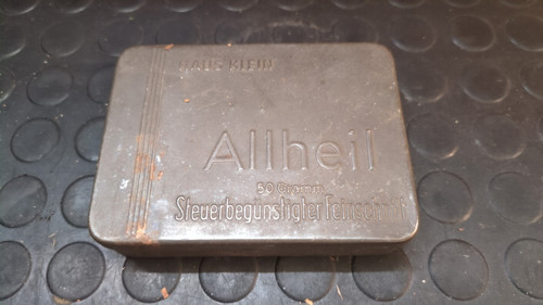 Dachbodenfund alte dose - alte,