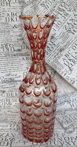 Schlanke vase girlanden volant - schlanke,