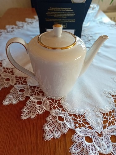 Eine alte große - eine, kaffeekanne