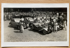 1) Postkarte Audi Werk Zwickau Automobil DKW Roadster, Horch Coupes, NSKK-Rallye