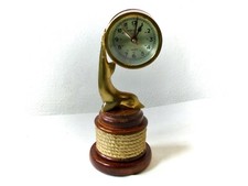 Maritim Uhr Skulptur Delphin Messing 1,05kg Ø11cm Holzsockel Top - Dachbodenfund