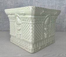 Vintage Porzellan Blumen- Übertopf,Made in Portugal, Nr. 1092,hellgrün