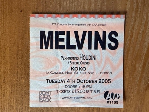 Melvins performing houdini - performing,