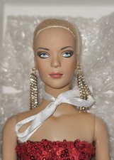 Robert Tonner Doll blond im