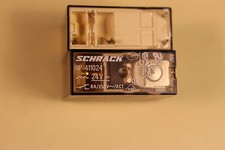 5 Stück Bundle Relais Nr64  Schrack RP411024 24 V  1 Wechsler 8Amp Schrack