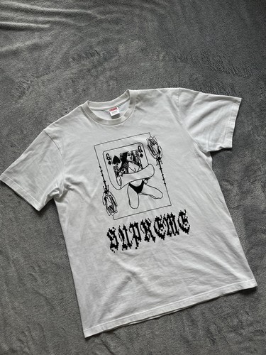 Supreme queen playing - supreme,