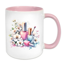 Nagelstudio, Nageldesignerin